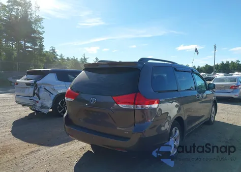 2012 Toyota Sienna Le V6 8 Passenger из США, поврежденный, VIN 5TDKK3DC4CS228805